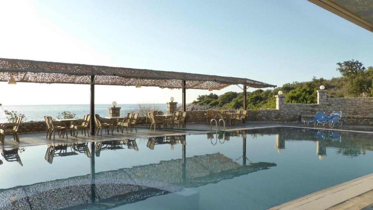 Lalloudes Bed & Breakfast